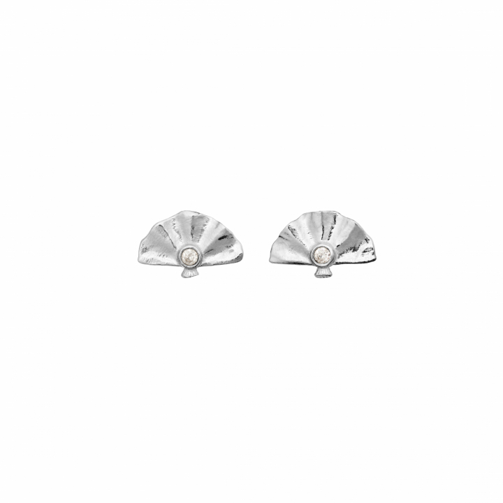 Fantine Earrings Silver in der Gruppe Ohrringe / Silberohrringe  bei SCANDINAVIAN JEWELRY DESIGN (10046C)