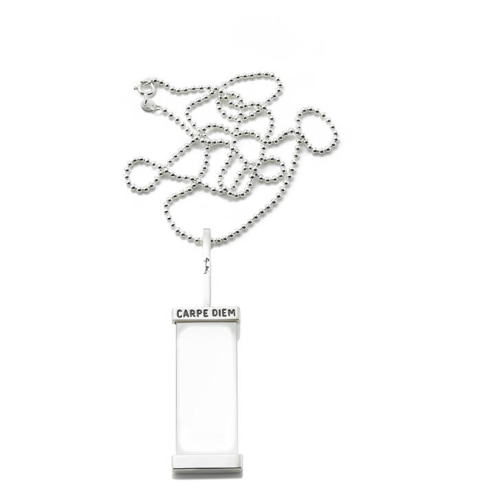 Carpe Diem Monocle Hängeschmuck Silber in der Gruppe Halsketten / Silberhalsketten bei SCANDINAVIAN JEWELRY DESIGN (11-100-00257)