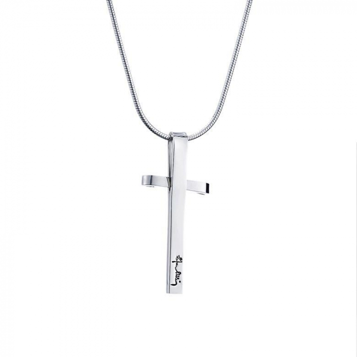 Little Simon Cross Pendant in der Gruppe Halsketten / Silberhalsketten bei SCANDINAVIAN JEWELRY DESIGN (11-100-00948-0000)