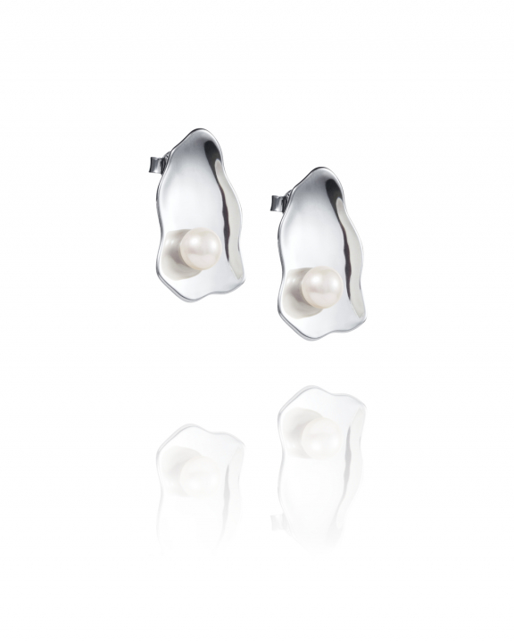 Oyster Ear Silber in der Gruppe Ohrringe / Perlenohrringe bei SCANDINAVIAN JEWELRY DESIGN (12-100-02135-0000)