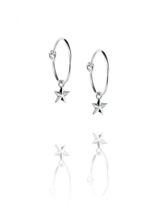 Micro catch a falling star hoops Earrings Silver in der Gruppe Ohrringe / Silberohrringe  bei SCANDINAVIAN JEWELRY DESIGN (12-100-02260-0000)