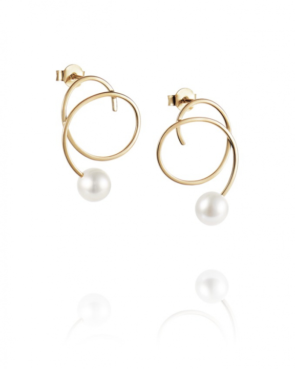 Little Curly POhrring Goldly Ohrring Gold in der Gruppe Ohrringe / Perlenohrringe bei SCANDINAVIAN JEWELRY DESIGN (12-101-02095-0000)