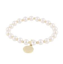 Lydia small pearl M/L in der Gruppe Armbänder / Goldarmbänder bei SCANDINAVIAN JEWELRY DESIGN (1292-3200-362-ML)