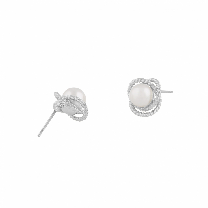 Lydia pearl ear Silber in der Gruppe Ohrringe / Perlenohrringe bei SCANDINAVIAN JEWELRY DESIGN (1292-6100-010)