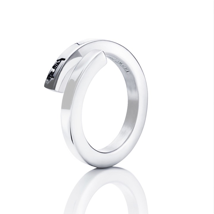 Little Twist Ring Silber in der Gruppe Ringe / Silberringe bei SCANDINAVIAN JEWELRY DESIGN (13-100-00039)
