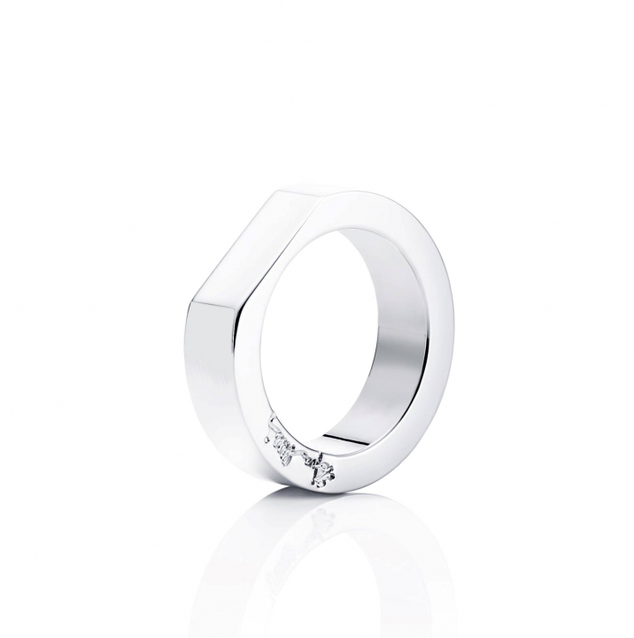 Kärlek & Plain Wide Ring Silber in der Gruppe Ringe / Silberringe bei SCANDINAVIAN JEWELRY DESIGN (13-100-00505)