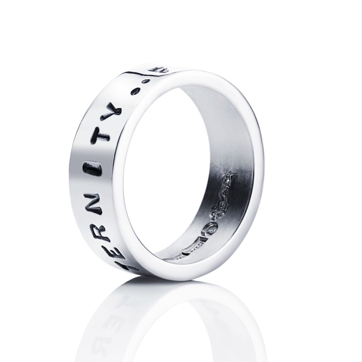 From Here To Eternity Stamped Ring Silber in der Gruppe Ringe / Silberringe bei SCANDINAVIAN JEWELRY DESIGN (13-100-00611)