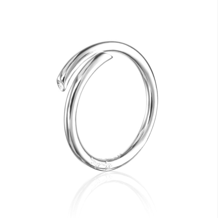 Hug Ring Silber in der Gruppe Ringe / Diamantringe bei SCANDINAVIAN JEWELRY DESIGN (13-100-01600)