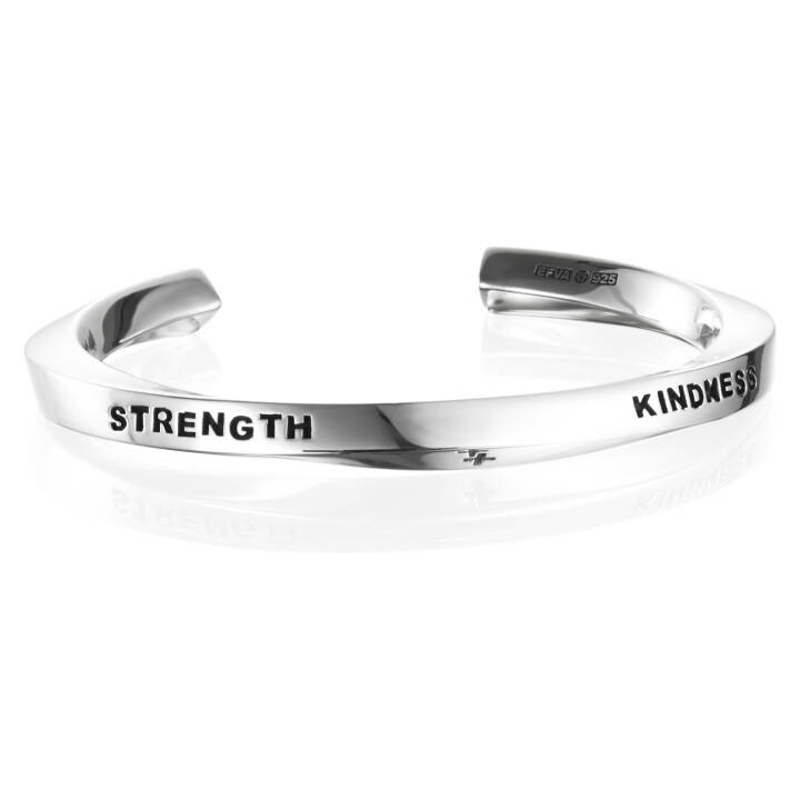 Strength & Kindness Cuff Armbänder Silber in der Gruppe Armbänder / Armreifen bei SCANDINAVIAN JEWELRY DESIGN (14-100-01531)