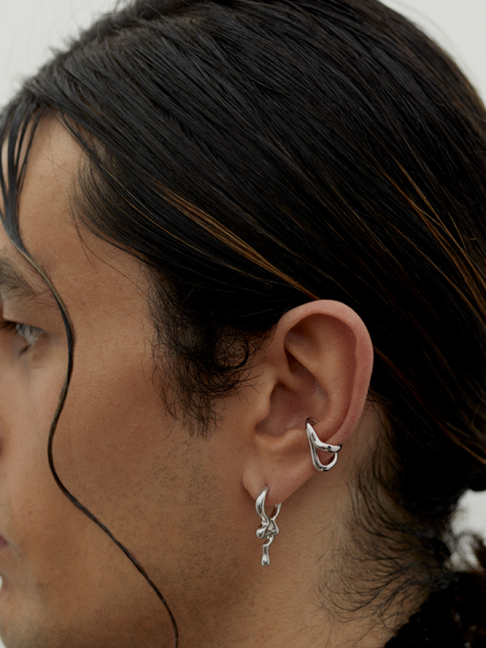 River Earcuff Silver (One) in der Gruppe Ohrringe / Silberohrringe  bei SCANDINAVIAN JEWELRY DESIGN (200152AG)