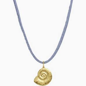 Ursula Necklace Gold in der Gruppe Halsketten / Goldhalsketten bei SCANDINAVIAN JEWELRY DESIGN (2697A)