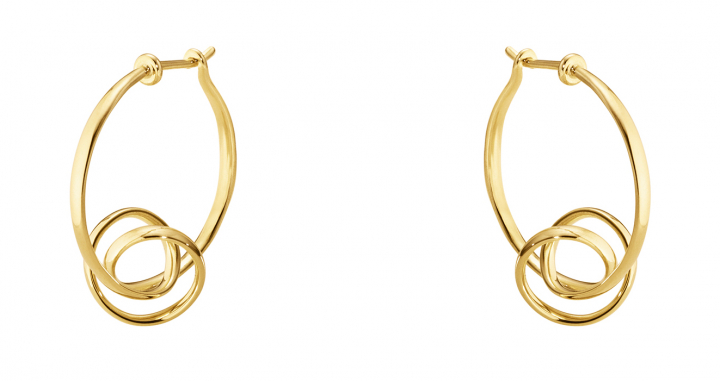 FORGET-ME-KNOT, Torun Hoop Earrings Gold in der Gruppe Halsketten / Goldhalsketten bei SCANDINAVIAN JEWELRY DESIGN (3518355)