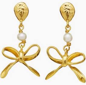 Lauren earrings Gold in der Gruppe Ohrringe / Perlenohrringe bei SCANDINAVIAN JEWELRY DESIGN (9935A)