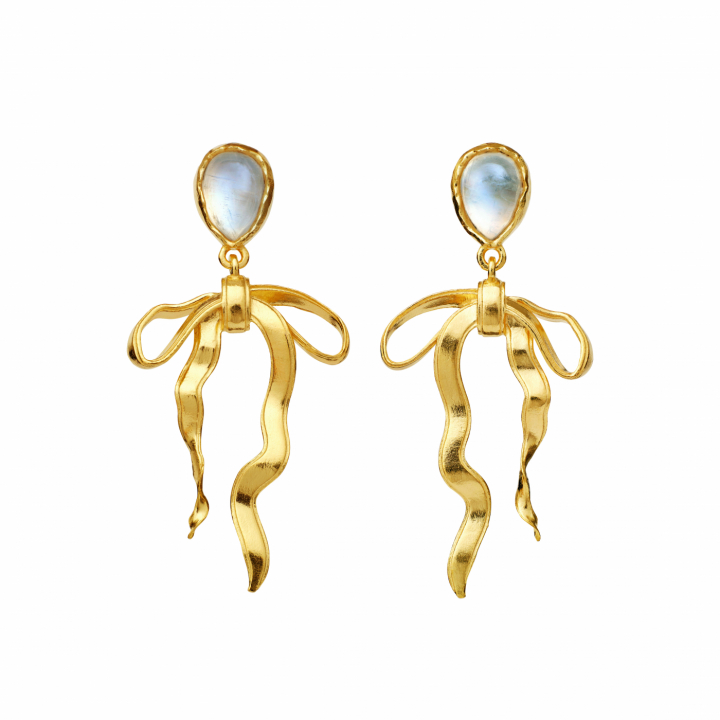 Tiana Earrings Gold in der Gruppe Ohrringe / Goldohrringe bei SCANDINAVIAN JEWELRY DESIGN (9940A)