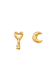 Menaali Earrings Gold in der Gruppe Ohrringe / Goldohrringe bei SCANDINAVIAN JEWELRY DESIGN (9946A)