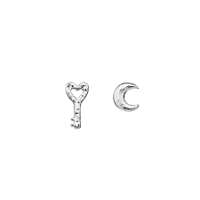 Menaali Earrings silver in der Gruppe Ohrringe / Silberohrringe  bei SCANDINAVIAN JEWELRY DESIGN (9946C)