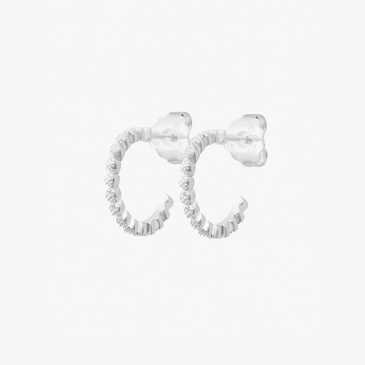 Bliss hoops in der Gruppe Ohrringe bei SCANDINAVIAN JEWELRY DESIGN (BLS-E3M000-S)