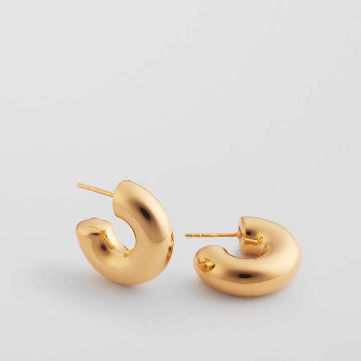 Bolded Little Sis Hoops Gold in der Gruppe Ohrringe / Goldohrringe bei SCANDINAVIAN JEWELRY DESIGN (EG1235)