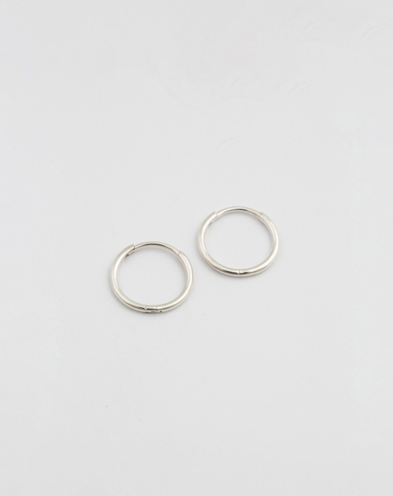 Beloved Small Hoops Silver in der Gruppe Ohrringe / Silberohrringe  bei SCANDINAVIAN JEWELRY DESIGN (ES1088)