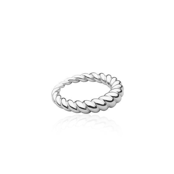 Twisted Ring (Silber) in der Gruppe Ringe bei SCANDINAVIAN JEWELRY DESIGN (R2107RHS0)