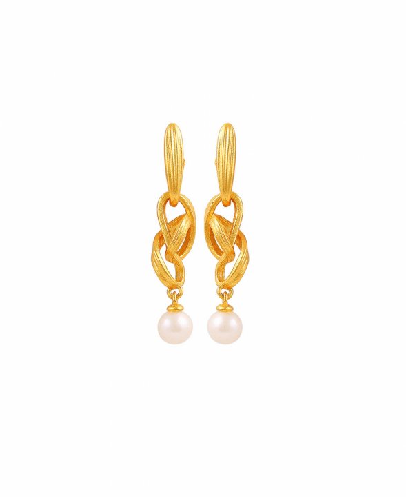 Tiril Earrings Gold in der Gruppe Ohrringe / Perlenohrringe bei SCANDINAVIAN JEWELRY DESIGN (S08643G)