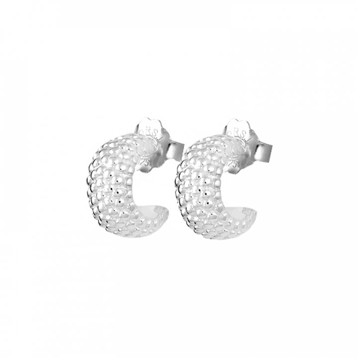 Stardust medium hoops in der Gruppe Ohrringe / Silberohrringe  bei SCANDINAVIAN JEWELRY DESIGN (SDT-E5M000-S)