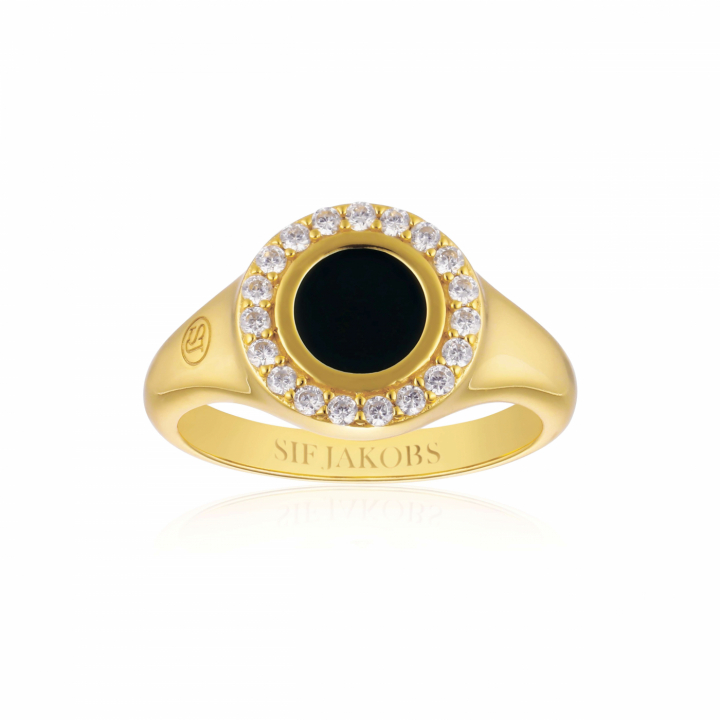 FOLLINA NERO PICCOLO Ring Vita Zirkonia och Svart Emalj Gold in der Gruppe Ringe / Goldringe bei SCANDINAVIAN JEWELRY DESIGN (SJ-R11577-BECZ-YG)