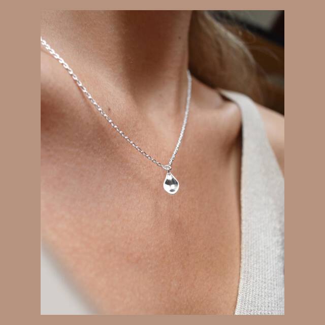 Gaias Grace drop Halsketten Silber