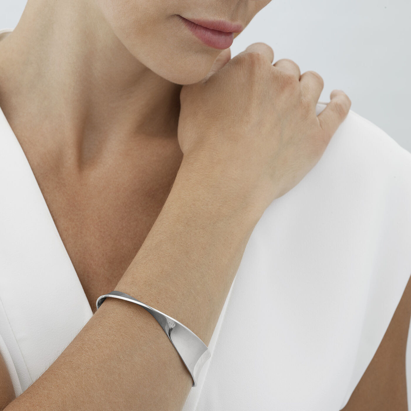 Kaufen MOEBIUS BANGLE Armbander Silber Georg Jensen