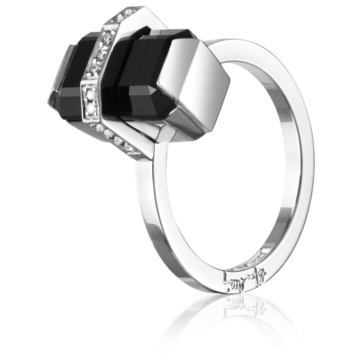 Little Bend Over - Onyx Ring Weißgold