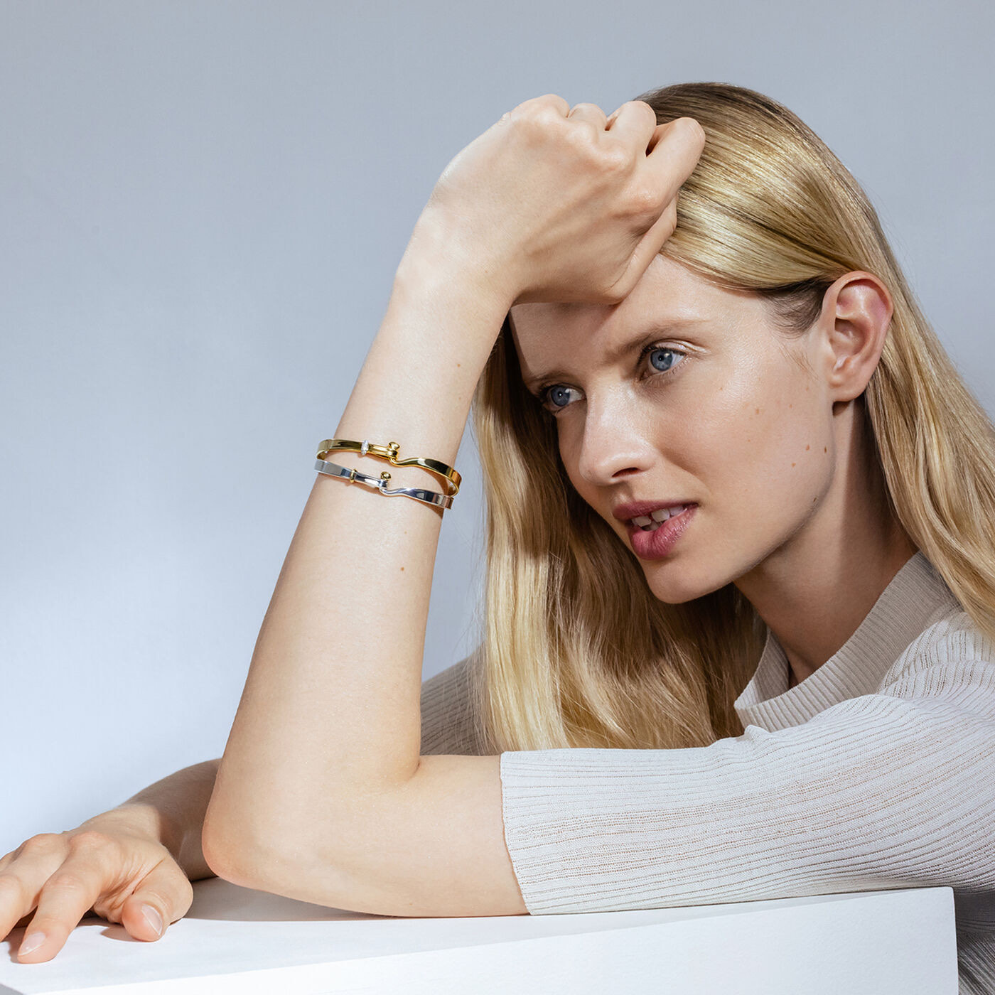 TORUN BANGLE Armbänder Gold Diamant 0.08 ct Weißgold