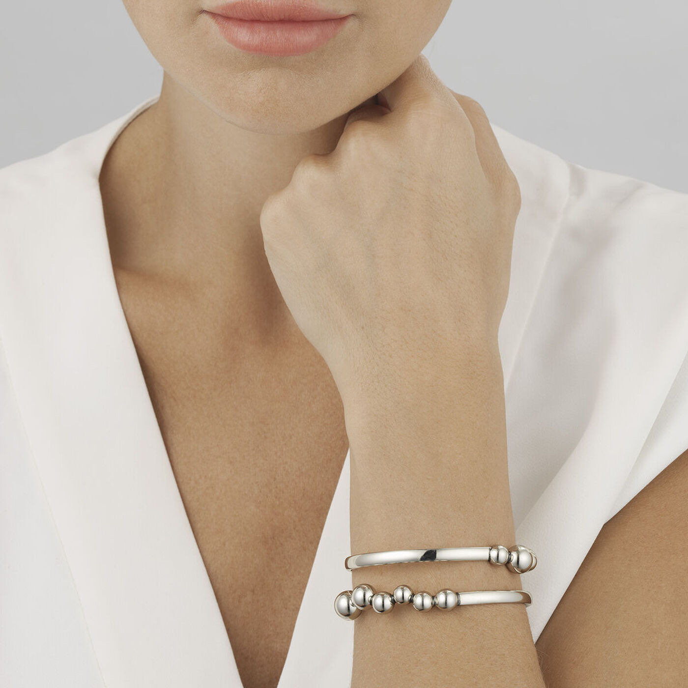 MOONLIGHT GRAPES BANGLE Armbänder Silber