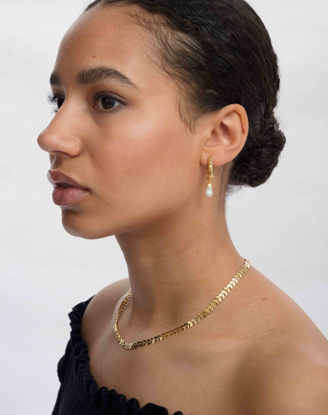 Mary Short Single Earring Gold