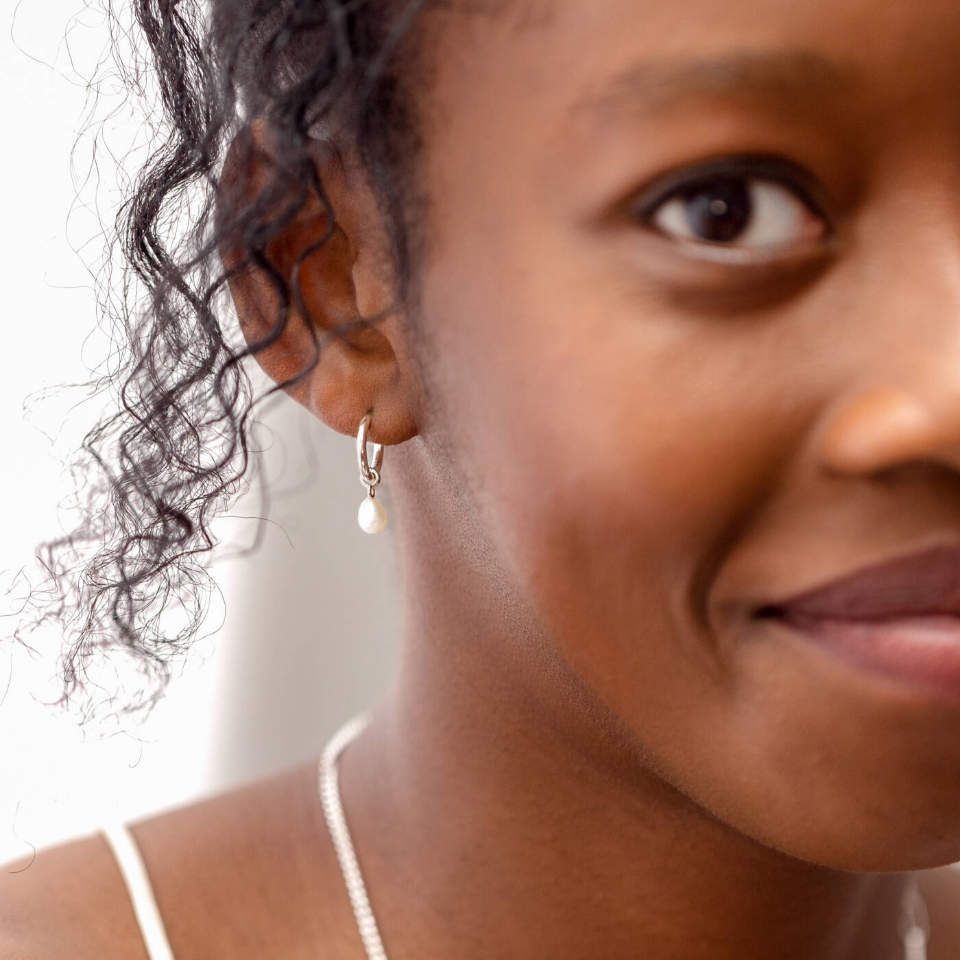 Treasure Pearl Hoops Silber