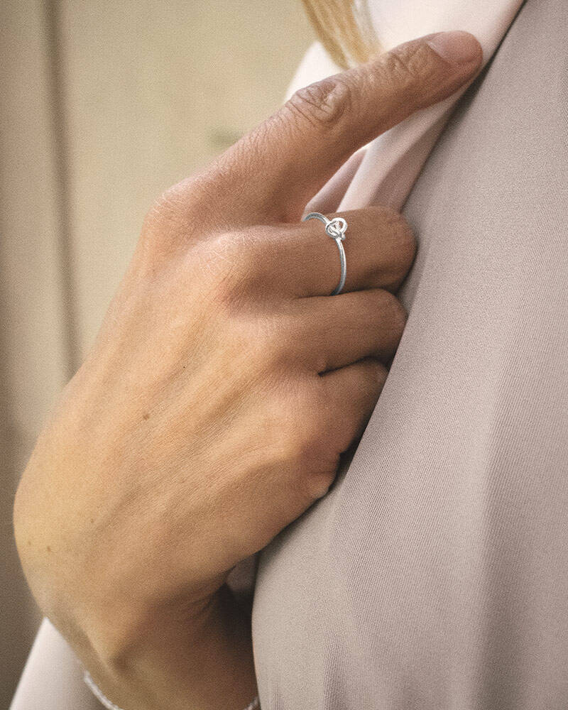 Le knot drop ring 17,5 Silber